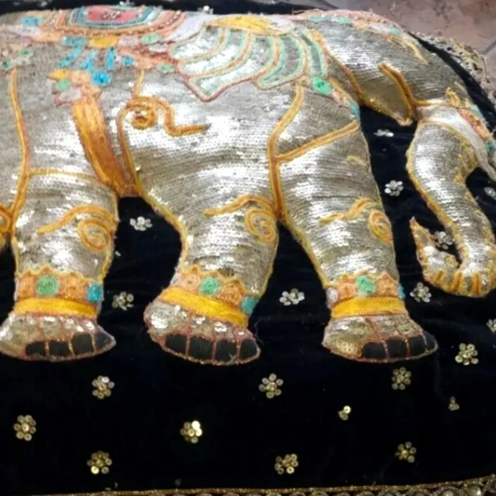 N/A burmese art